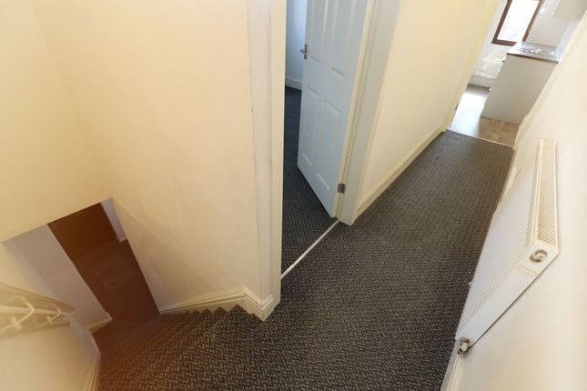 4a School Street, Newton-Le-Willows photo 4