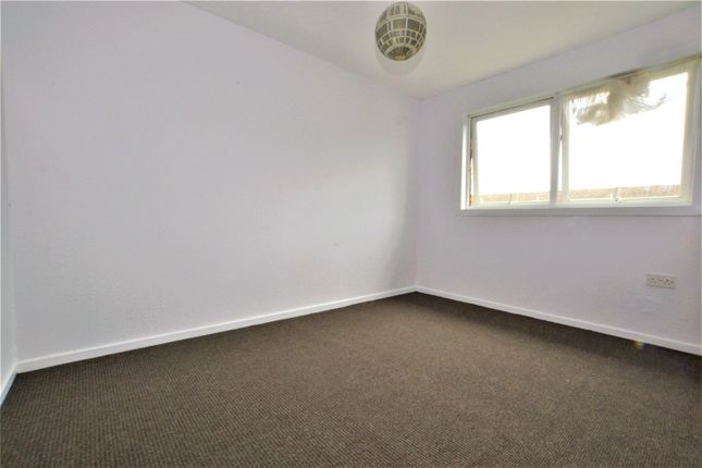 Mortlake Close, Croydon photo 4