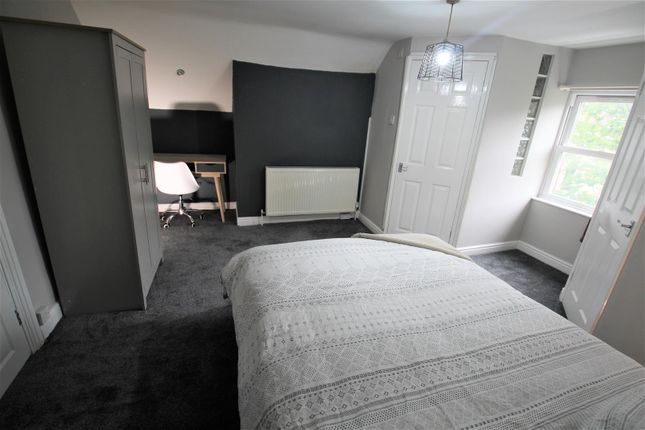 Norwood Grove, Leeds photo 3