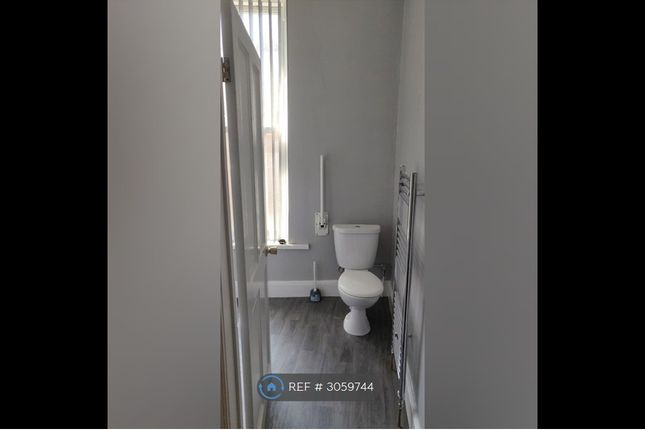 A, Flat, Batley photo 3