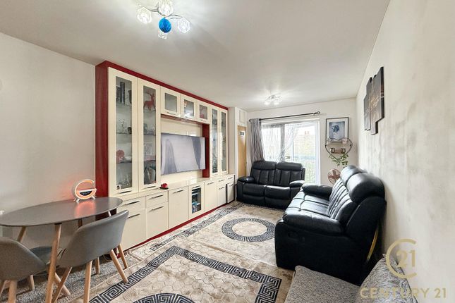 20 Featherstone Court, Featherstone Road, SOUTHALL photo 3