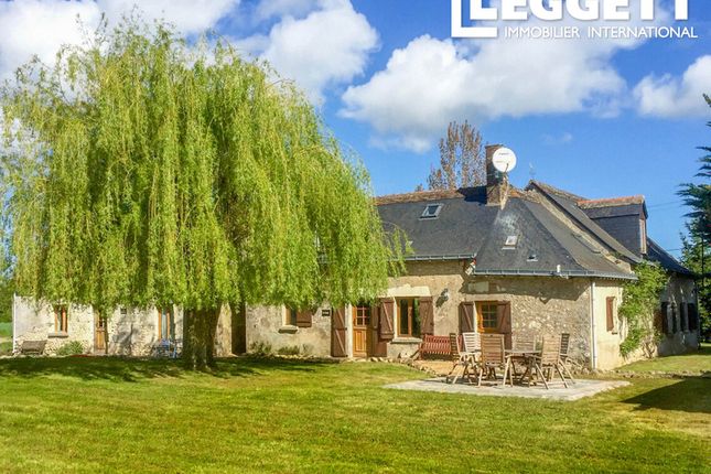 Villa for sale in Noyant-Villages, Maine-Et-Loire, Pays De La Loire