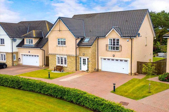 Thumbnail Detached house for sale in West Cairn View, Livingston