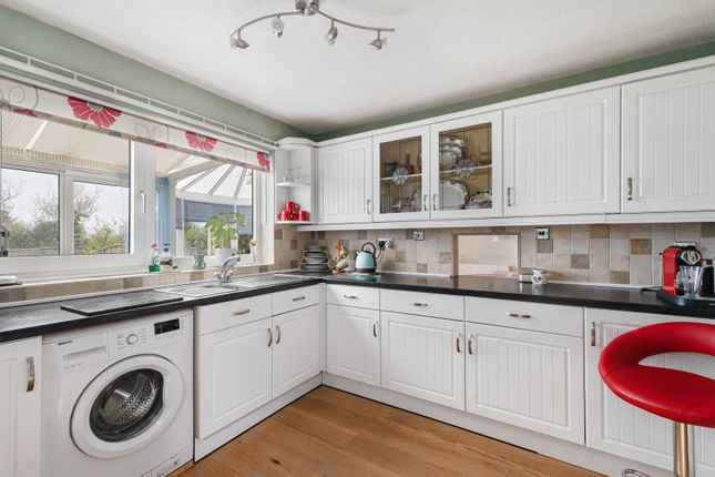 219, Alexander Drive, Gloucestershire photo 4