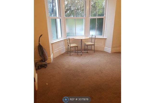 Flat, Abergele Road, Colwyn Bay photo 3