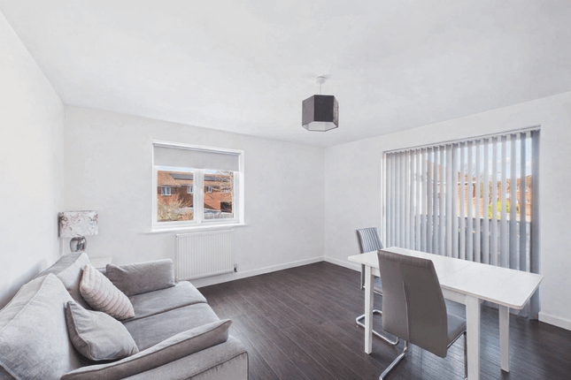 Flat 4, 6 Sable Close, Southampton photo 3