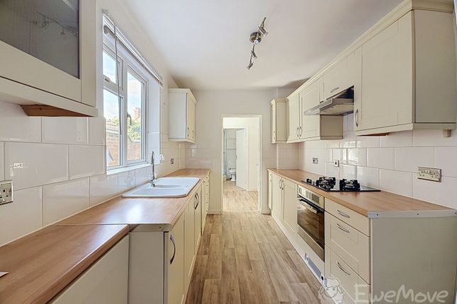 13, Grosvenor Road, Rugby photo 3
