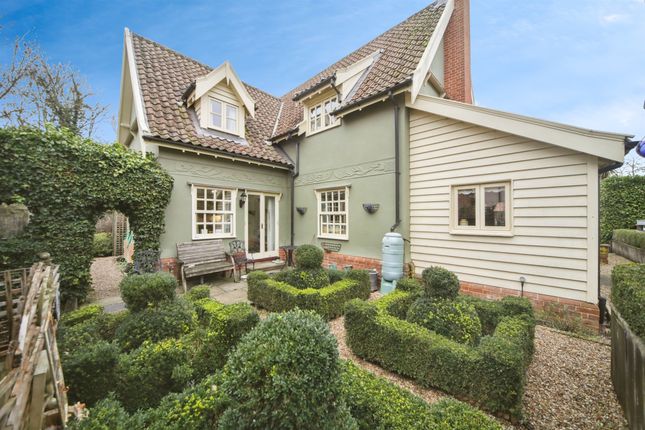 3, Glebe Meadows, Woodbridge photo 2