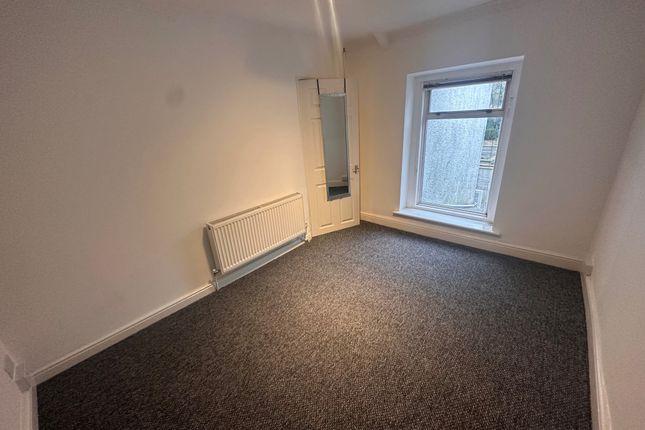 327, SWANSEA photo 4