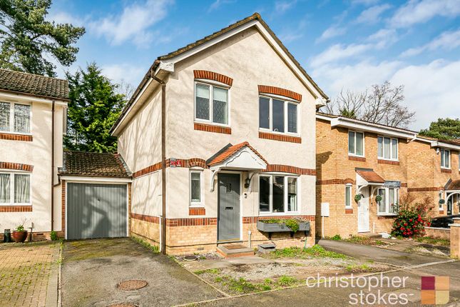 Link-detached house for sale in Friends Avenue, Cheshunt, Waltham Cross, Hertfordshire