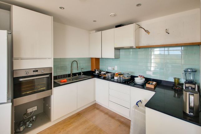 Flat 108 Elizabeth Place, 52 Queens Road, East Grinstead photo 4