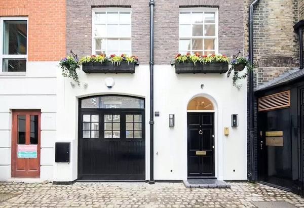 Thumbnail Terraced house for sale in Brick Street, London