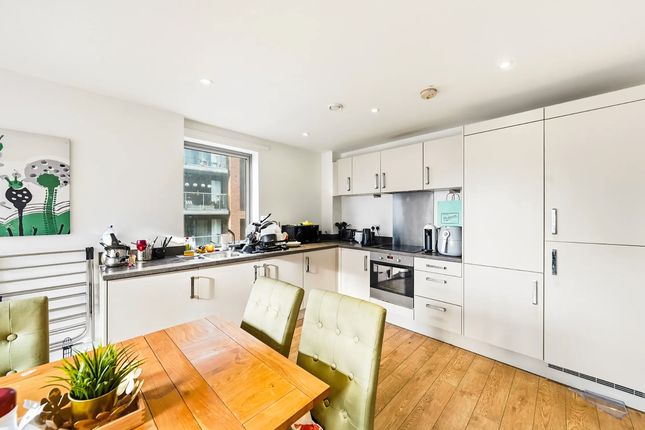 309 Felix Point, Epstein Square, Poplar photo 4