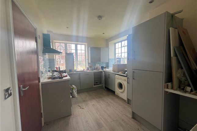 11 Frank James Court, 11, Adelaide Grove, Isle of Wight photo 3