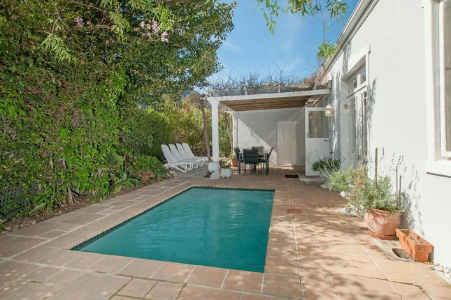 3 Bed Detached House For Sale In 3 Victoria Village Reservoir