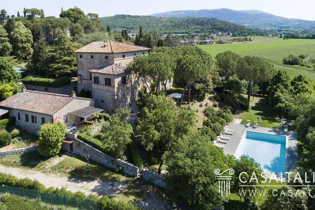 Thumbnail Villa for sale in Corciano, Umbria, Italy