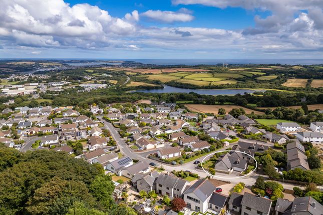 30 Antron Way, Penryn photo 2