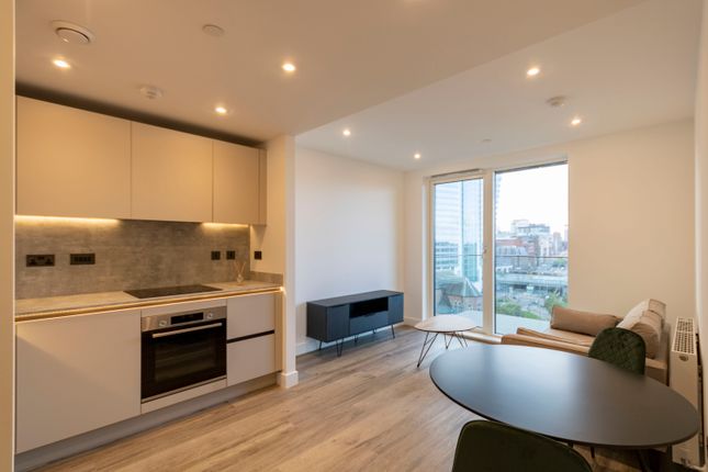Apartment 1204 The Regent, Snow Hill Wharf, Birmingham photo 2