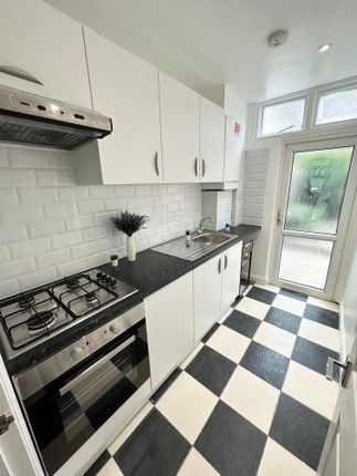 Willow Vale, London photo 5