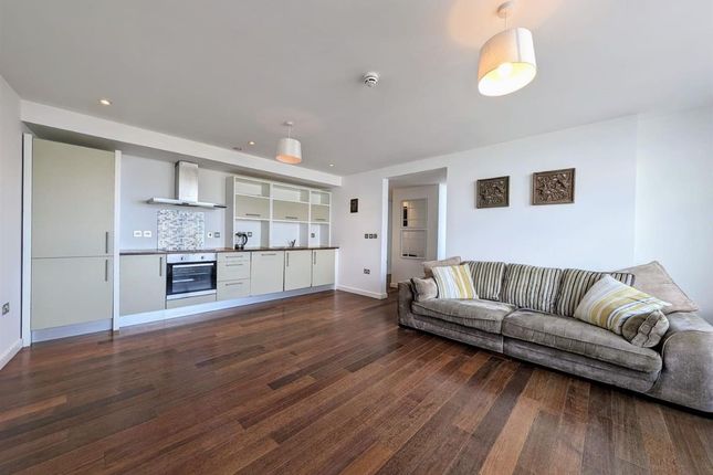 1-bed flat on Apartment 1805, Beetham Tower, Liverpool, £105,000