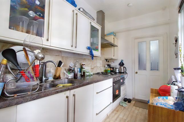 Flat for sale in Bathurst Road, Ilford