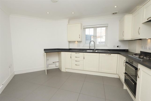 12 Woodacres Way, Hailsham photo 4