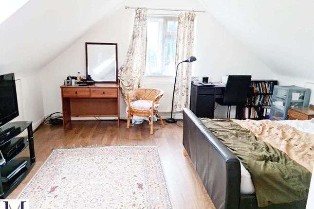 Room to rent in The Chase, Ickenham, Uxbridge