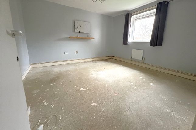 Flat 7, Puccinia Court,, Yeoman Drive, Surrey photo 4
