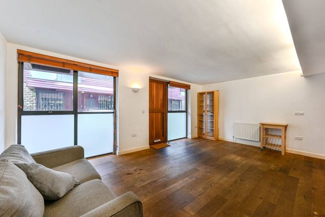 Mews house for sale in Newbury Mews, Kentish Town, London