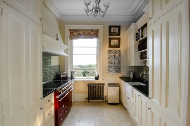 Flat 5, Coleshill House,, Tower Road, Amersham photo 4
