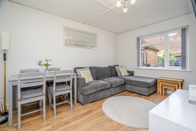 33, Saffron Street, Milton Keynes photo 4