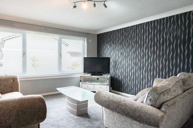 31, Rannoch Court, Glasgow photo 4