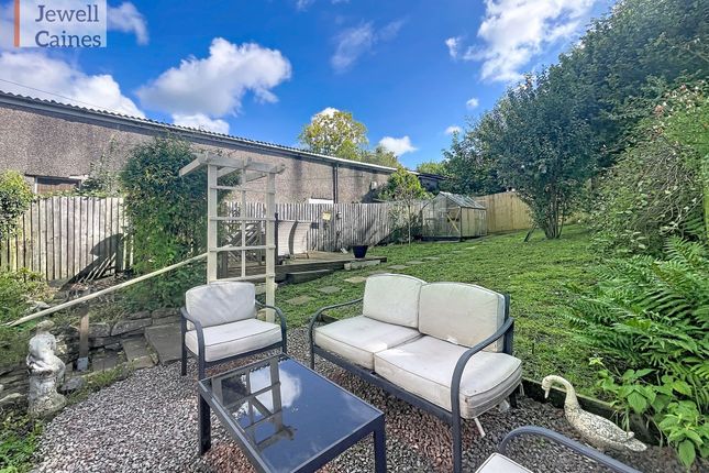 1 Llangeinor Road, Bridgend photo 4