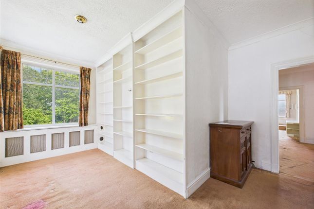 15b, Warren Drive, Wallasey photo 3