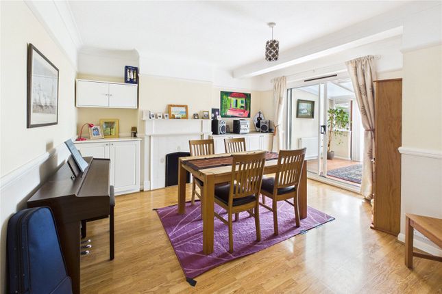 48, Lyndhurst Avenue, London photo 3