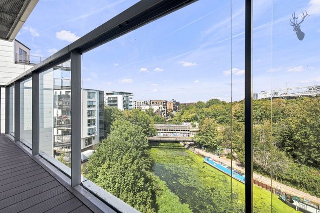 Flat 407, Ink Court, London photo 3