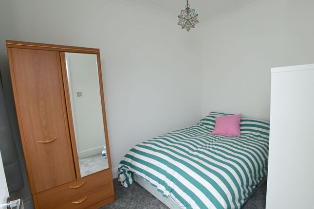 Flat 5, 20-22, Carlisle Street (*), Cardiff photo 5