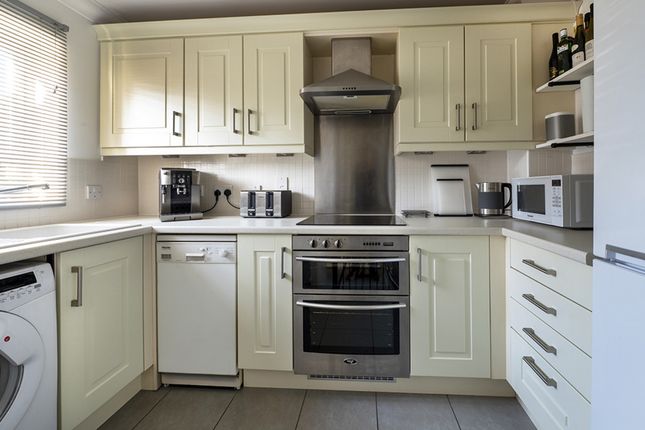 4, Rook Farm Way, Hayling Island photo 4