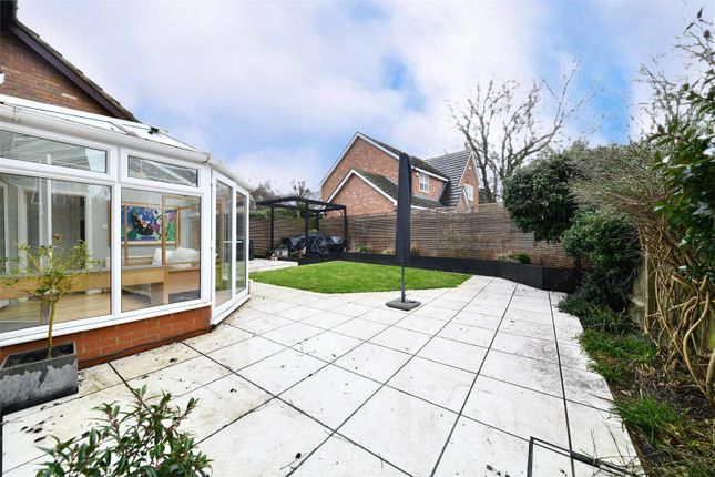 11, Thirlmere, Stevenage photo 4