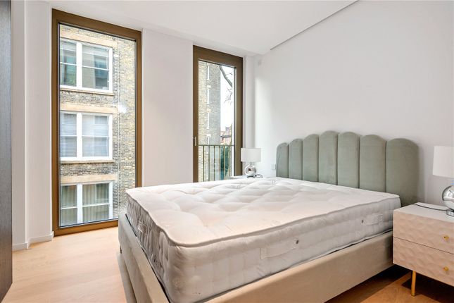 Flat to rent in The Levett Building, 50 Little Britain, London