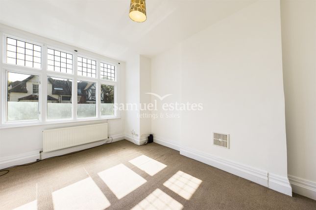 17, Gleneldon Road, Streatham photo 2