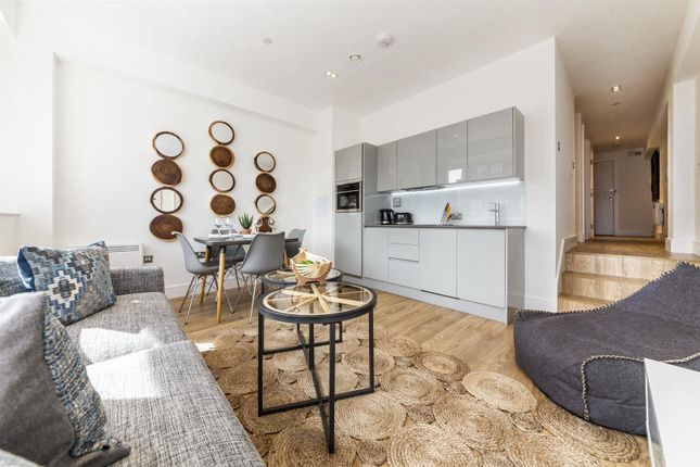 Thumbnail Flat for sale in Essex House, Fairfield Road, Brentwood