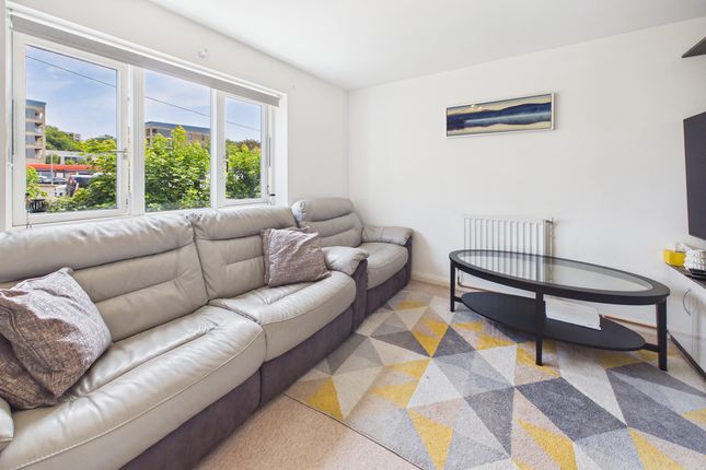 5, Orchid Drive, Hemel Hempstead photo 2