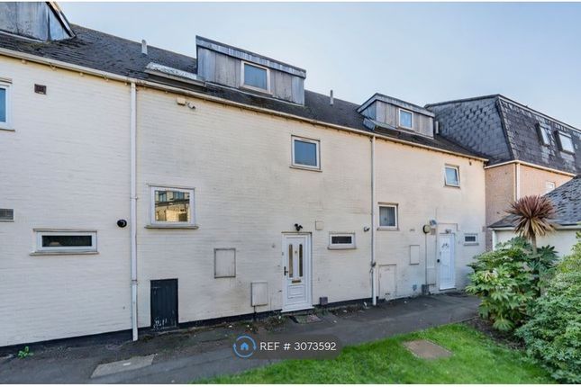Lordship Road, Northolt, Northolt photo 3