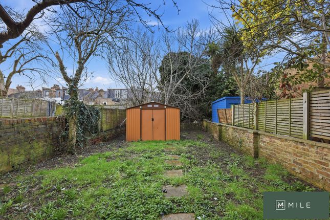 Flat 2, 152 - 154, High Street, London photo 3