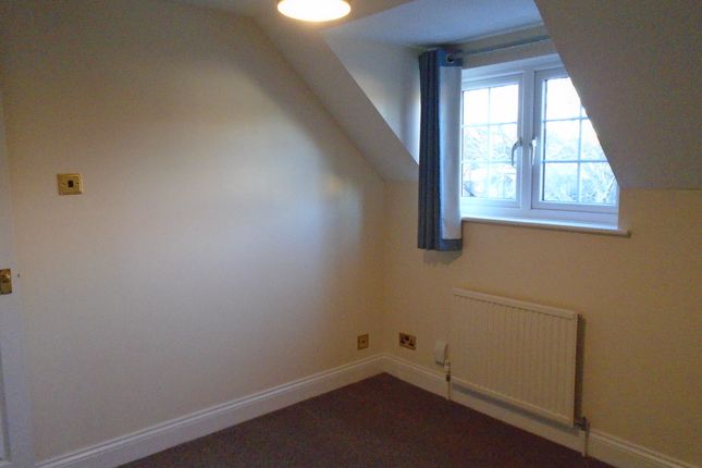 Terraced house to rent in Princes Mews, Royston