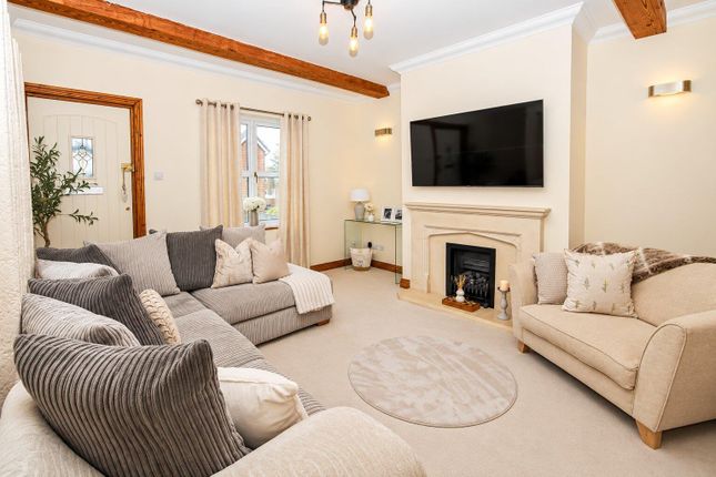 9, Fox Lane, Wakefield photo 4