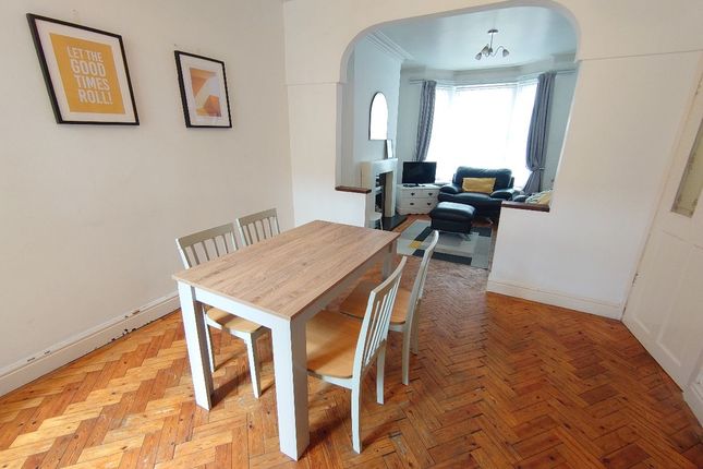 24 Adelaide Road, Liverpool photo 2