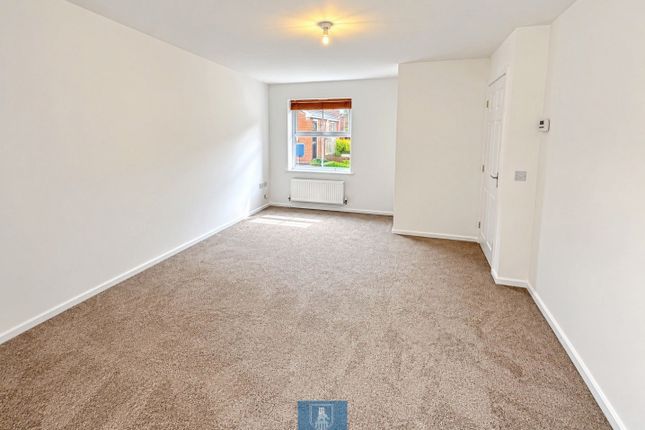 41, Fow Oak, Coventry photo 3