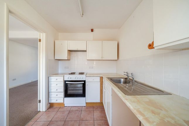 59, Ladymeade, Somerset photo 3